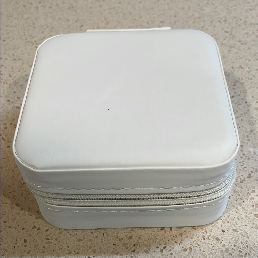 Compact White Travel Jewelry Case – Ring & Earring Organizer